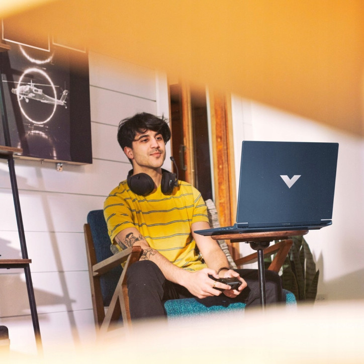 LAPTOP HP Victus Gaming 15 FHD 144Hz Intel I5 32GB 2TB SSD RTX 3050  4GB WIN11