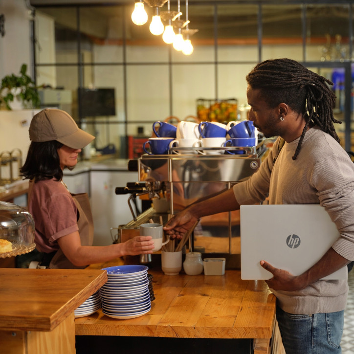 HP OmniBook 5 16 RYZEN AI 7 350 8x5GHz FHD+ 16G 512 GB Laptop AI DOTYK W11